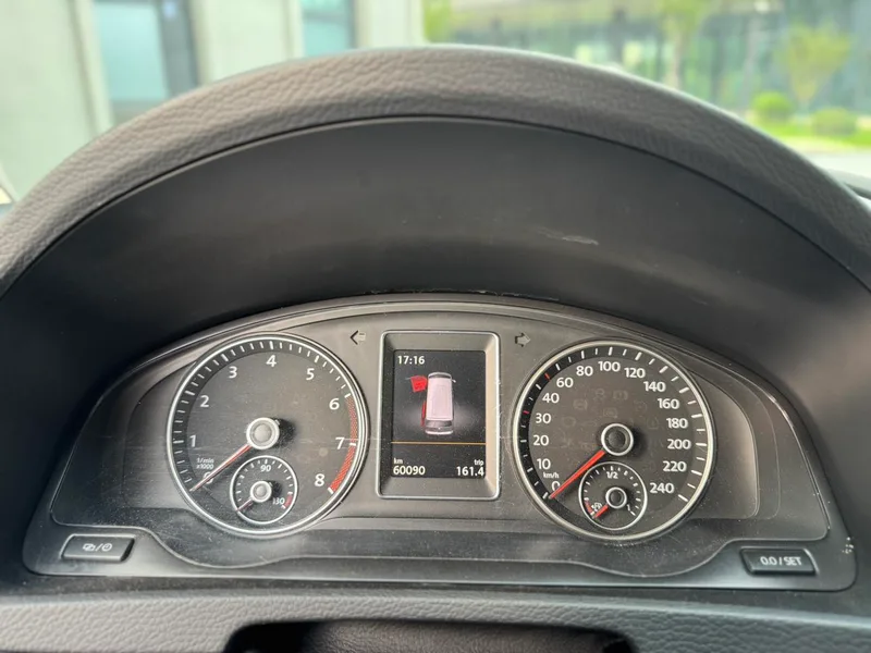 Volkswagen Multivan 2014 2.0TSI Four-wheel drive administration version interior photo 11 Volkswagen Multivan 2014 2.0TSI Four-wheel drive administration version interior photo 11