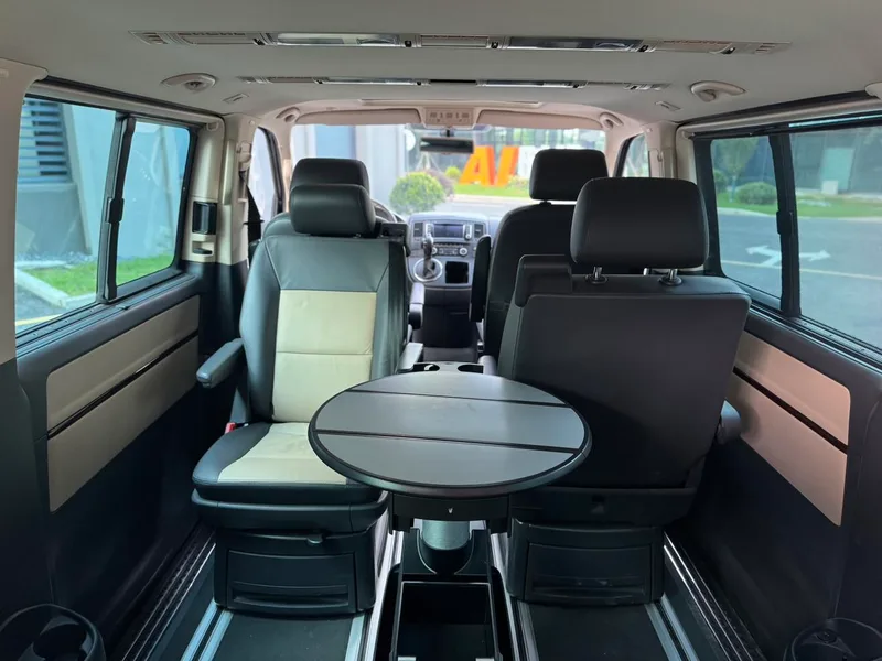 Volkswagen Multivan 2014 2.0TSI Four-wheel drive administration version interior photo 20 Volkswagen Multivan 2014 2.0TSI Four-wheel drive administration version interior photo 20