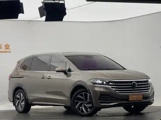 Volkswagen Viloran 2020 330TSI Роскошная версия экстерьер фото 3 Volkswagen Viloran 2020 330TSI Роскошная версия экстерьер фото 3