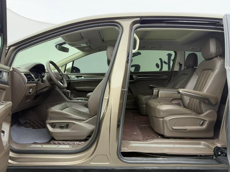 Volkswagen Viloran 2020 330TSI Роскошная версия экстерьер фото 6 Volkswagen Viloran 2020 330TSI Роскошная версия экстерьер фото 6