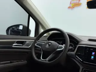 Volkswagen Viloran 2020 330TSI Роскошная версия интерьер фото 10 Volkswagen Viloran 2020 330TSI Роскошная версия интерьер фото 10