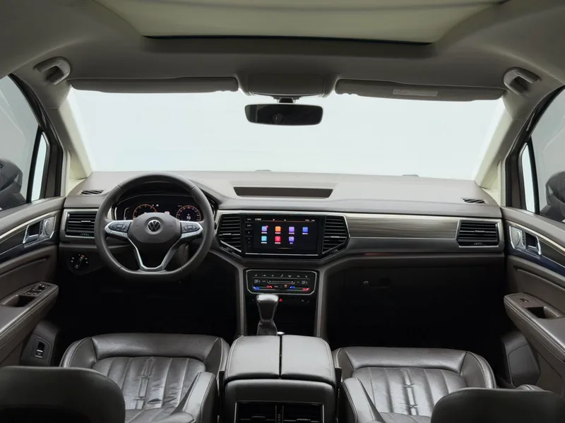 Volkswagen Viloran 2020 330TSI Роскошная версия интерьер фото 11 Volkswagen Viloran 2020 330TSI Роскошная версия интерьер фото 11
