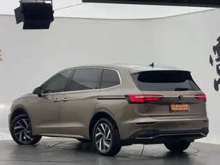 Volkswagen Viloran 2020 330TSI Роскошная версия интерьер фото 14 Volkswagen Viloran 2020 330TSI Роскошная версия интерьер фото 14