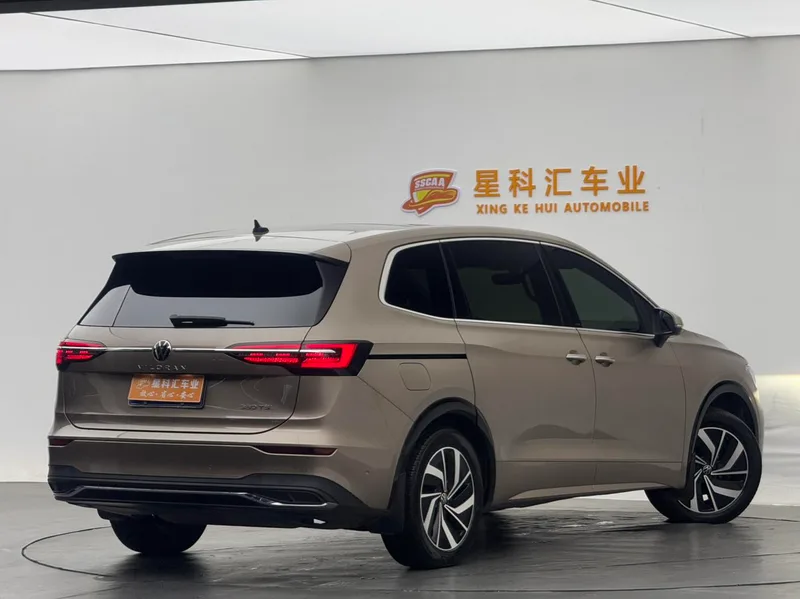 Volkswagen Viloran 2020 330TSI Роскошная версия интерьер фото 15 Volkswagen Viloran 2020 330TSI Роскошная версия интерьер фото 15