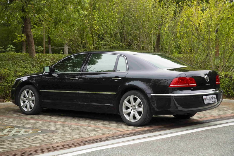 Volkswagen Phaeton 2012 3.0L Administrative exterior photo 6 Volkswagen Phaeton 2012 3.0L Administrative exterior photo 6