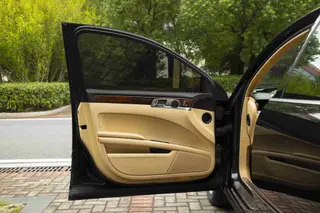 Volkswagen Phaeton 2012 3.0L Administrative interior photo 20 Volkswagen Phaeton 2012 3.0L Administrative interior photo 20