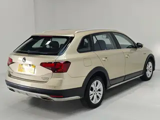 Volkswagen C-TREK 2018 230TSI DSG Comfortable interior photo 11 Volkswagen C-TREK 2018 230TSI DSG Comfortable interior photo 11