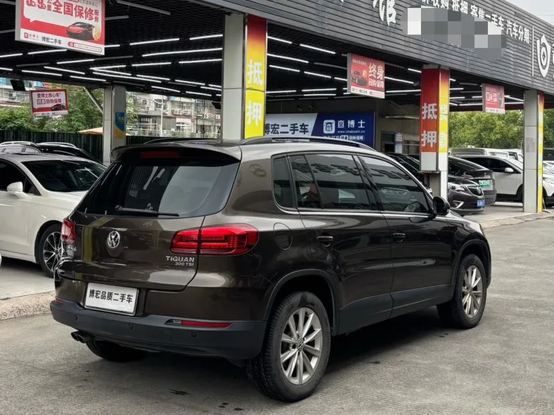 Volkswagen Tiguan 2017 300TSI Automatic Two-Drive Silk Road Comfort Edition exterior photo 2 Volkswagen Tiguan 2017 300TSI Automatic Two-Drive Silk Road Comfort Edition exterior photo 2