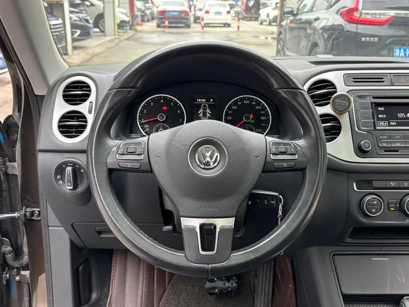 Volkswagen Tiguan 2017 300TSI Automatic Two-Drive Silk Road Comfort Edition exterior photo 10 Volkswagen Tiguan 2017 300TSI Automatic Two-Drive Silk Road Comfort Edition exterior photo 10