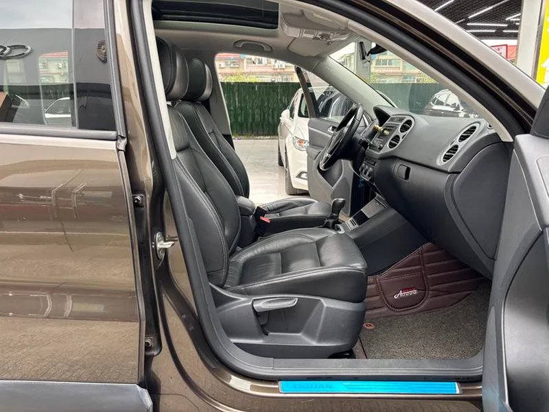Volkswagen Tiguan 2017 300TSI Automatic Two-Drive Silk Road Comfort Edition interior photo 17 Volkswagen Tiguan 2017 300TSI Automatic Two-Drive Silk Road Comfort Edition interior photo 17