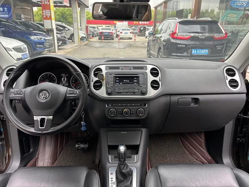 Volkswagen Tiguan 2017 300TSI Automatic Two-Drive Silk Road Comfort Edition interior photo 18 Volkswagen Tiguan 2017 300TSI Automatic Two-Drive Silk Road Comfort Edition interior photo 18
