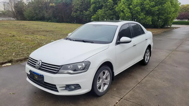 Volkswagen Bora 2014 1.6L Tipo de confort automático exterior foto 1 Volkswagen Bora 2014 1.6L Tipo de confort automático exterior foto 1
