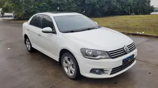 Volkswagen Bora 2014 1.6L Tipo de confort automático exterior foto 3 Volkswagen Bora 2014 1.6L Tipo de confort automático exterior foto 3