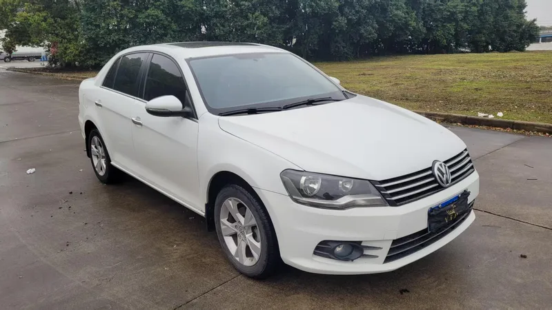 Volkswagen Bora 2014 1.6L Tipo de confort automático exterior foto 3 Volkswagen Bora 2014 1.6L Tipo de confort automático exterior foto 3