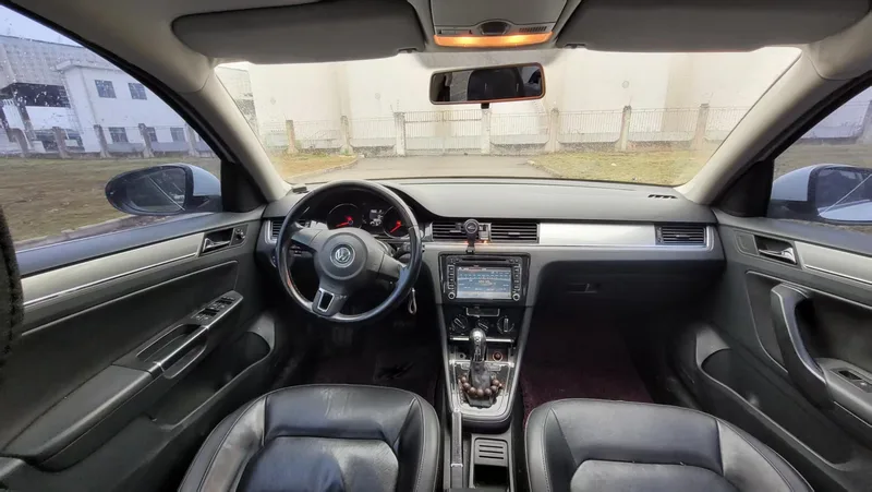 Volkswagen Bora 2014 1.6L Tipo de confort automático interior foto 10 Volkswagen Bora 2014 1.6L Tipo de confort automático interior foto 10