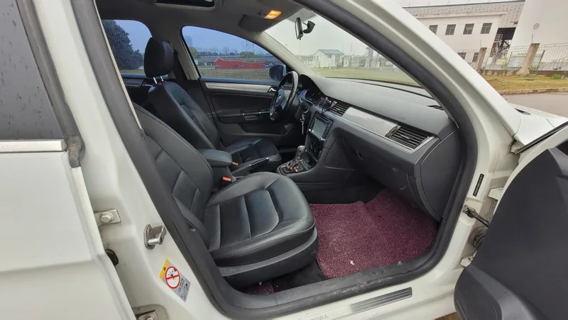 Volkswagen Bora 2014 1.6L Tipo de confort automático interior foto 12 Volkswagen Bora 2014 1.6L Tipo de confort automático interior foto 12