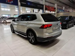 Volkswagen Tiguan L 2019 330TSI Automatic two-wheel drive panoramic comfort version China V interior photo 9 Volkswagen Tiguan L 2019 330TSI Automatic two-wheel drive panoramic comfort version China V interior photo 9