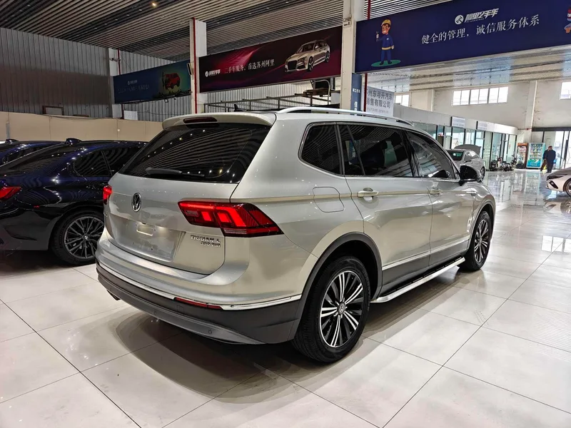 Volkswagen Tiguan L 2019 330TSI Automatic two-wheel drive panoramic comfort version China V interior photo 11 Volkswagen Tiguan L 2019 330TSI Automatic two-wheel drive panoramic comfort version China V interior photo 11