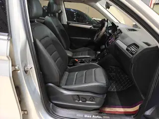 Volkswagen Tiguan L 2019 330TSI Automatic two-wheel drive panoramic comfort version China V interior photo 12 Volkswagen Tiguan L 2019 330TSI Automatic two-wheel drive panoramic comfort version China V interior photo 12