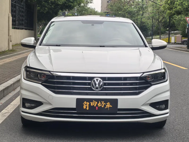 Volkswagen Sagitar 2020 280TSI DSG Comfortable Country VI exterior photo 2 Volkswagen Sagitar 2020 280TSI DSG Comfortable Country VI exterior photo 2