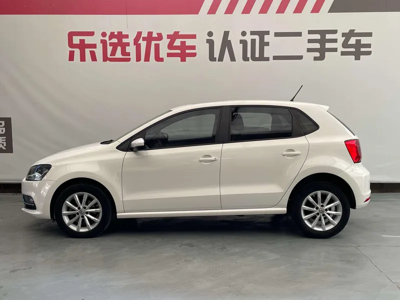 Volkswagen Polo 2014 1.6L Automatic Luxury Edition exterior photo 3 Volkswagen Polo 2014 1.6L Automatic Luxury Edition exterior photo 3