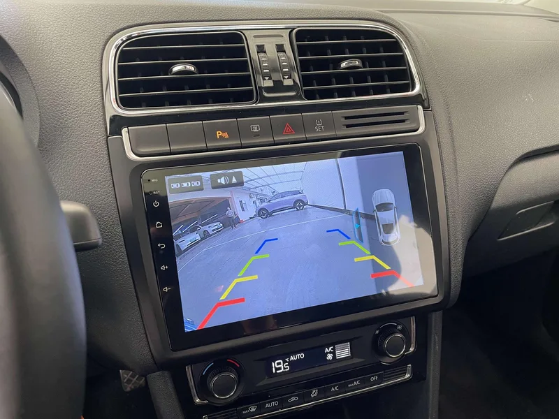 Volkswagen Polo 2014 1.6L Automatic Luxury Edition interior photo 10 Volkswagen Polo 2014 1.6L Automatic Luxury Edition interior photo 10