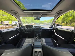 Volkswagen Tiguan L 2017 330TSI Automatic Two-Drive Deluxe Edition interior photo 13 Volkswagen Tiguan L 2017 330TSI Automatic Two-Drive Deluxe Edition interior photo 13