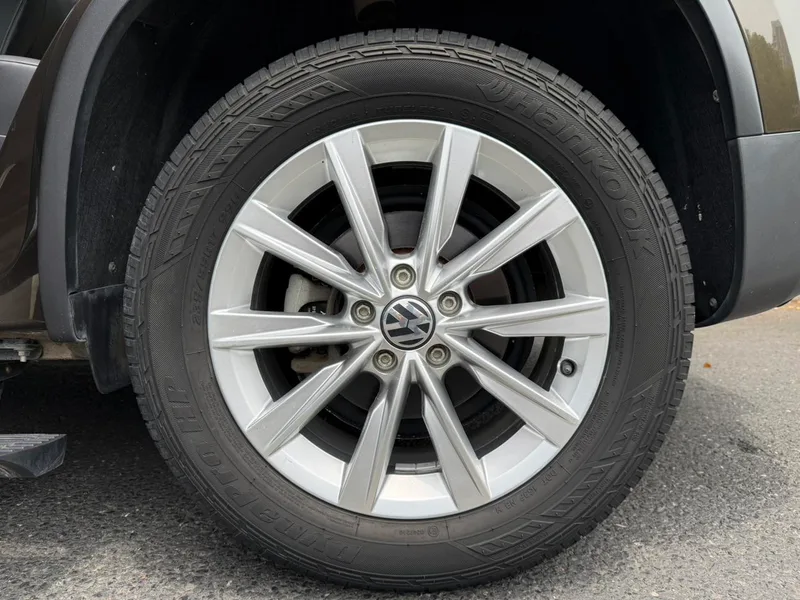 Volkswagen Tiguan 2016 280TSI Automatic Two-Drive Silk Road Fashion Edition exterior photo 5 Volkswagen Tiguan 2016 280TSI Automatic Two-Drive Silk Road Fashion Edition exterior photo 5