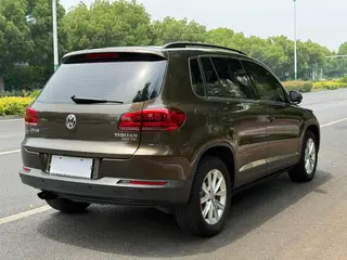 Volkswagen Tiguan 2016 280TSI Automatic Two-Drive Silk Road Fashion Edition interior photo 16 Volkswagen Tiguan 2016 280TSI Automatic Two-Drive Silk Road Fashion Edition interior photo 16