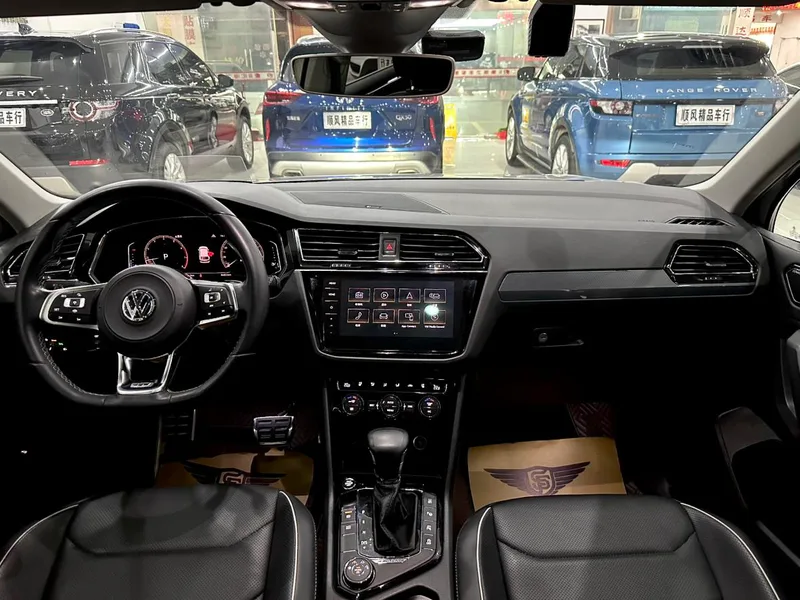 Volkswagen Tiguan L 2019 380TSI Automatic four-wheel drive R-Line Respect Ultimate Edition China V exterior photo 9 Volkswagen Tiguan L 2019 380TSI Automatic four-wheel drive R-Line Respect Ultimate Edition China V exterior photo 9
