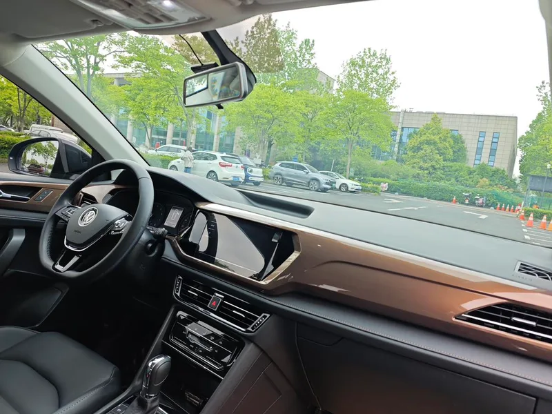 Volkswagen Tharu 2021 280TSI 2WD Comfort Version interior photo 8 Volkswagen Tharu 2021 280TSI 2WD Comfort Version interior photo 8