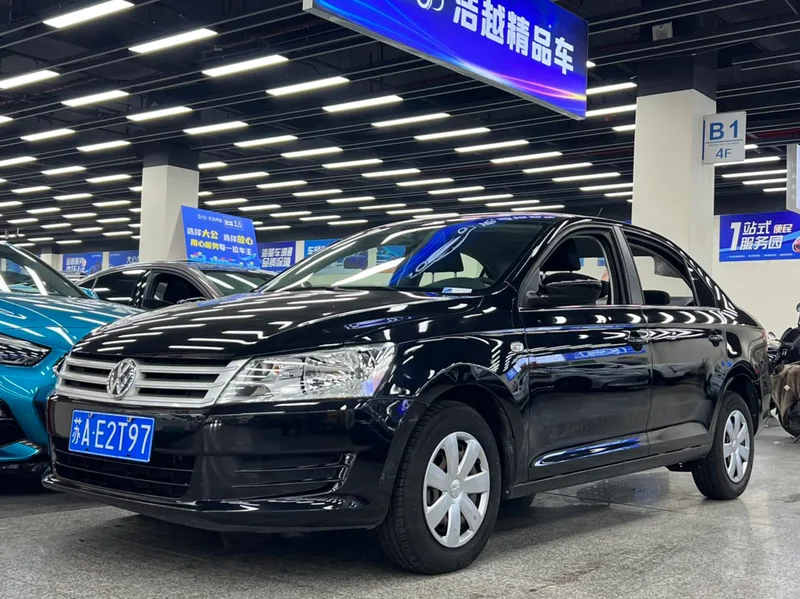 Volkswagen Santana 2015 1.6L Ручная модная версия экстерьер фото 1 Volkswagen Santana 2015 1.6L Ручная модная версия экстерьер фото 1