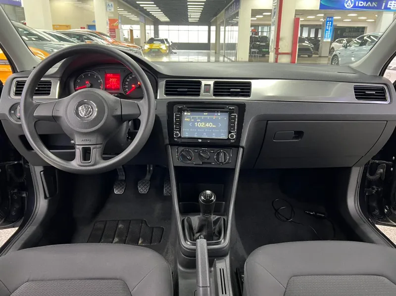 Volkswagen Santana 2015 1.6L Ручная модная версия экстерьер фото 6 Volkswagen Santana 2015 1.6L Ручная модная версия экстерьер фото 6