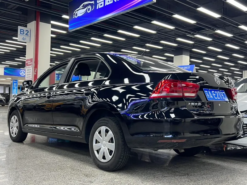 Volkswagen Santana 2015 1.6L Ручная модная версия интерьер фото 10 Volkswagen Santana 2015 1.6L Ручная модная версия интерьер фото 10