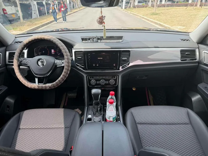 Volkswagen Teramont 2020 380TSI Four-wheel drive comfort version Country VI interior photo 16