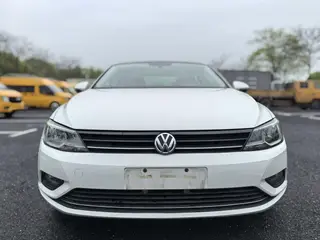 Volkswagen Lamando 2015 280TSI DSG Comfort Edition exterior photo 4 Volkswagen Lamando 2015 280TSI DSG Comfort Edition exterior photo 4