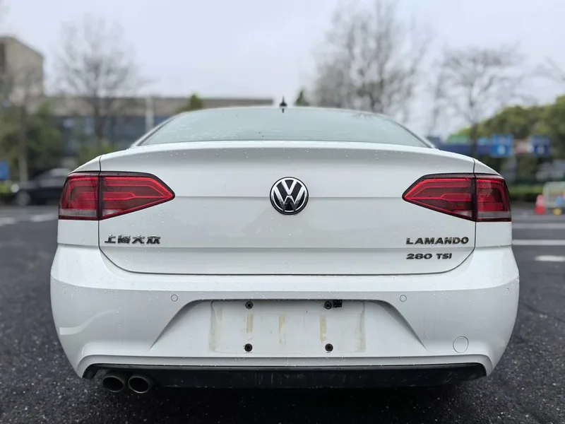 Volkswagen Lamando 2015 280TSI DSG Comfort Edition exterior photo 5 Volkswagen Lamando 2015 280TSI DSG Comfort Edition exterior photo 5