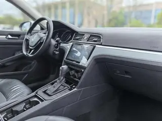 Volkswagen Lamando 2015 280TSI DSG Comfort Edition interior photo 8 Volkswagen Lamando 2015 280TSI DSG Comfort Edition interior photo 8