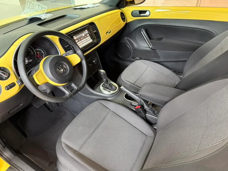 Volkswagen Beetle 2015 180TSI interior photo 9 Volkswagen Beetle 2015 180TSI interior photo 9