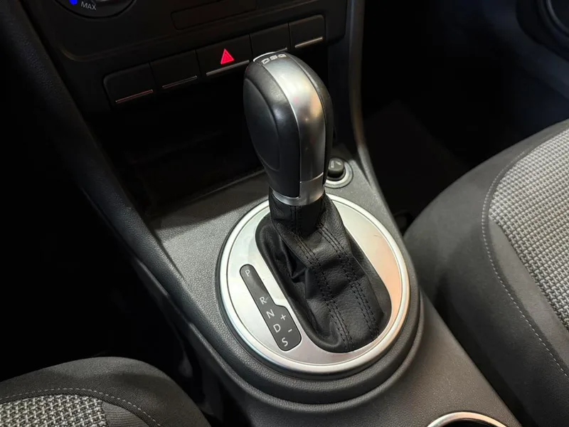 Volkswagen Beetle 2015 180TSI interior photo 11 Volkswagen Beetle 2015 180TSI interior photo 11