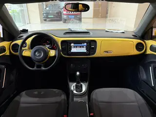 Volkswagen Beetle 2015 180TSI interior photo 15 Volkswagen Beetle 2015 180TSI interior photo 15