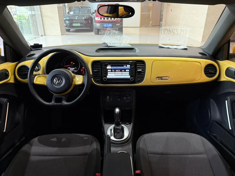 Volkswagen Beetle 2015 180TSI interior photo 15 Volkswagen Beetle 2015 180TSI interior photo 15