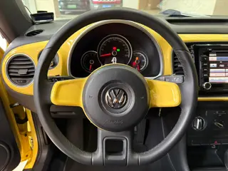 Volkswagen Beetle 2015 180TSI interior photo 16 Volkswagen Beetle 2015 180TSI interior photo 16