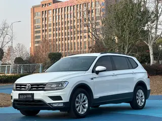 Volkswagen Tiguan L 2017 330TSI Automatic two-drive fashion version exterior photo 1 Volkswagen Tiguan L 2017 330TSI Automatic two-drive fashion version exterior photo 1