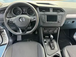 Volkswagen Tiguan L 2017 330TSI Automatic two-drive fashion version interior photo 8 Volkswagen Tiguan L 2017 330TSI Automatic two-drive fashion version interior photo 8