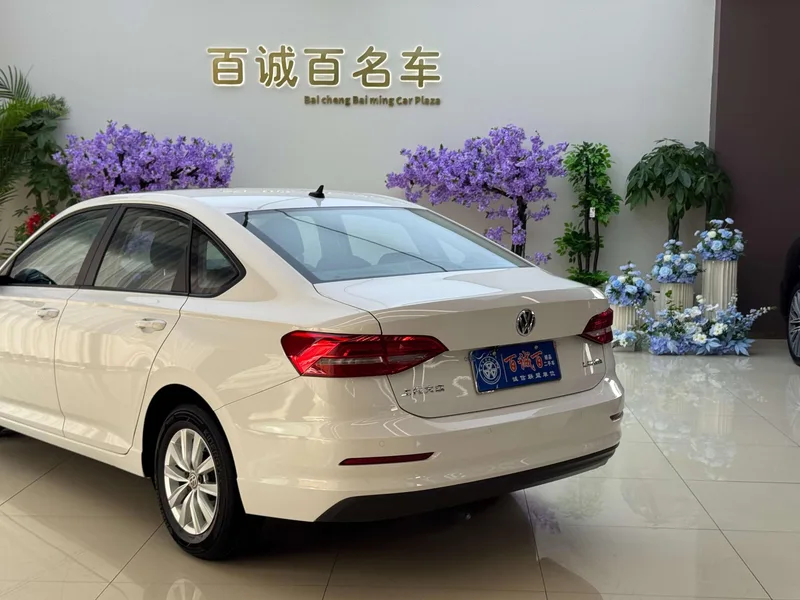 Volkswagen Lavida 2019 1.5L Automatic Fashion Edition Country VI exterior photo 8 Volkswagen Lavida 2019 1.5L Automatic Fashion Edition Country VI exterior photo 8