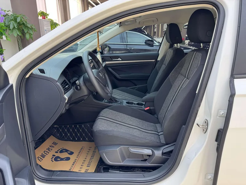 Volkswagen Lavida 2019 1.5L Automatic Fashion Edition Country VI interior photo 9 Volkswagen Lavida 2019 1.5L Automatic Fashion Edition Country VI interior photo 9