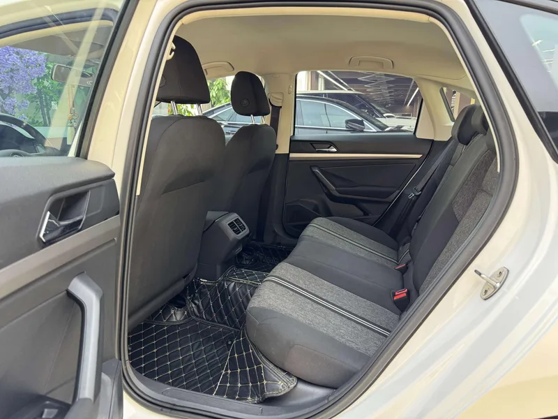 Volkswagen Lavida 2019 1.5L Automatic Fashion Edition Country VI interior photo 10 Volkswagen Lavida 2019 1.5L Automatic Fashion Edition Country VI interior photo 10