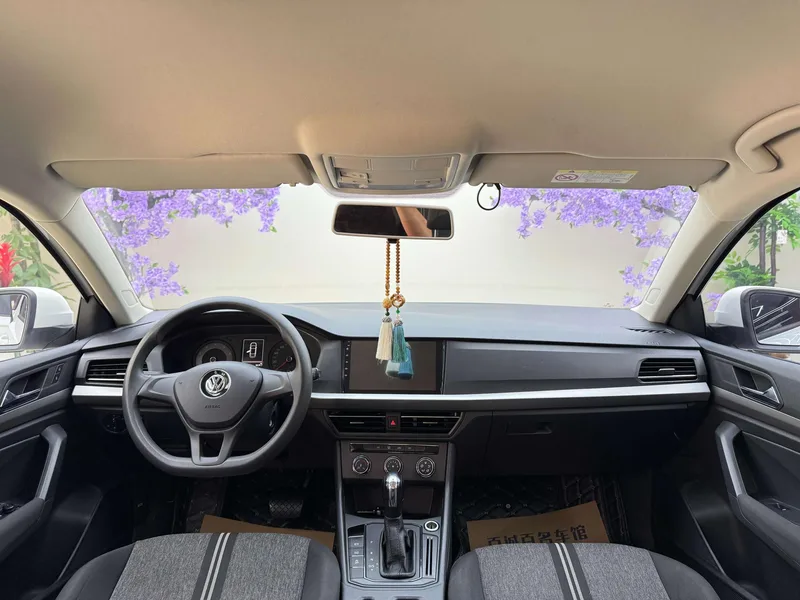 Volkswagen Lavida 2019 1.5L Automatic Fashion Edition Country VI interior photo 13 Volkswagen Lavida 2019 1.5L Automatic Fashion Edition Country VI interior photo 13