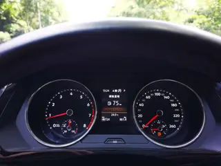 Volkswagen Tiguan L 2019 330TSI Automatic two-wheel drive panoramic comfort version Country VI exterior photo 4